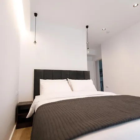 Apartment Silver Stone *