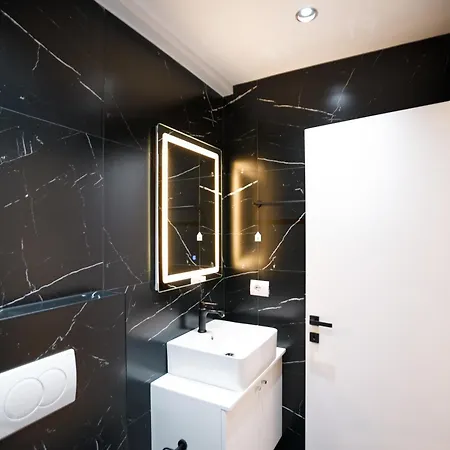 Apartment Silver Stone